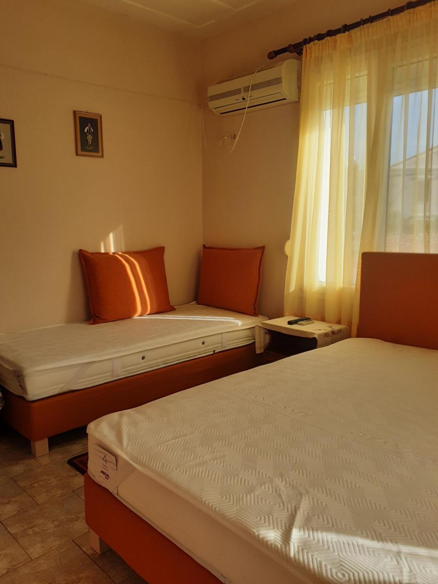 Thalia'S Garden Hotel Mytilene Exterior photo